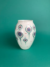 Laden Sie das Bild in den Galerie-Viewer, Vase "Mondblumen" bunt