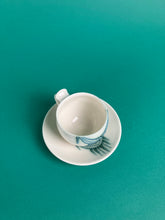 Laden Sie das Bild in den Galerie-Viewer, Espressotasse "Artdeco" grünblau