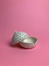 Laden Sie das Bild in den Galerie-Viewer, Dose "Basilius" grün