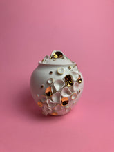 Laden Sie das Bild in den Galerie-Viewer, Dose "Muscheln" gold