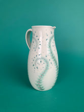Laden Sie das Bild in den Galerie-Viewer, Krug "Seegras"