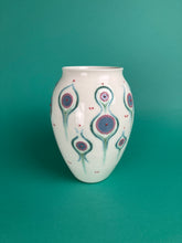 Laden Sie das Bild in den Galerie-Viewer, Vase "Mondblumen" bunt