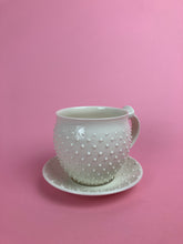 Laden Sie das Bild in den Galerie-Viewer, Tasse "allover" weiss