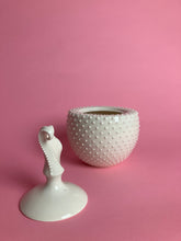 Laden Sie das Bild in den Galerie-Viewer, Dose "Federknauf" weiss