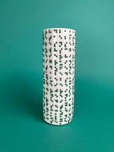 Laden Sie das Bild in den Galerie-Viewer, Gedichtvase "Braille" Hesse