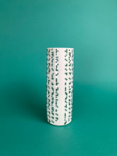 Laden Sie das Bild in den Galerie-Viewer, Gedichtvase "Braille" Hesse