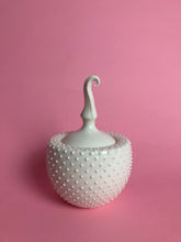 Laden Sie das Bild in den Galerie-Viewer, Dose "Federknauf" weiss