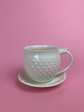 Laden Sie das Bild in den Galerie-Viewer, Tasse "allover" weiss