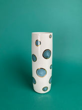 Laden Sie das Bild in den Galerie-Viewer, Vase "Pfauenauge" gold