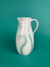 Laden Sie das Bild in den Galerie-Viewer, Krug "Seegras"