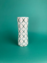 Laden Sie das Bild in den Galerie-Viewer, Vase "Fabergé" gold