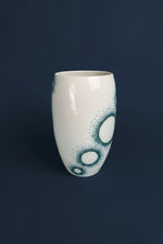 Laden Sie das Bild in den Galerie-Viewer, Vase "Planeten" grünblau, oval