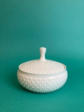 Laden Sie das Bild in den Galerie-Viewer, Dose "Kreisel" weiss