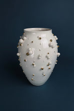 Laden Sie das Bild in den Galerie-Viewer, Vase "Goldperlen"