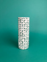Laden Sie das Bild in den Galerie-Viewer, Gedichtvase "Braille" Hesse