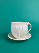 Laden Sie das Bild in den Galerie-Viewer, Tasse "Streifen" weiss