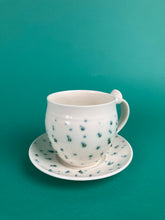 Laden Sie das Bild in den Galerie-Viewer, Tasse "Gestöber" grünblau