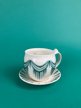 Laden Sie das Bild in den Galerie-Viewer, Tasse "Artdeco" grünblau