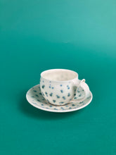 Laden Sie das Bild in den Galerie-Viewer, Espressotasse "Gestöber" grünblau