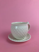 Laden Sie das Bild in den Galerie-Viewer, Tasse "allover" weiss