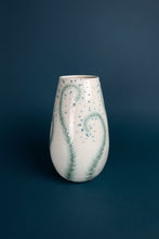 Laden Sie das Bild in den Galerie-Viewer, Vase "Seegras"