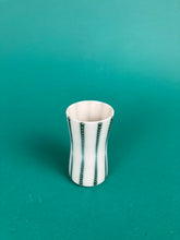 Laden Sie das Bild in den Galerie-Viewer, Vase "Streifen" grünblau