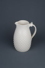 Laden Sie das Bild in den Galerie-Viewer, Krug "AllOver" weiss