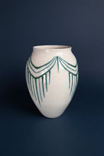 Laden Sie das Bild in den Galerie-Viewer, Vase "Artdeco" grünblau
